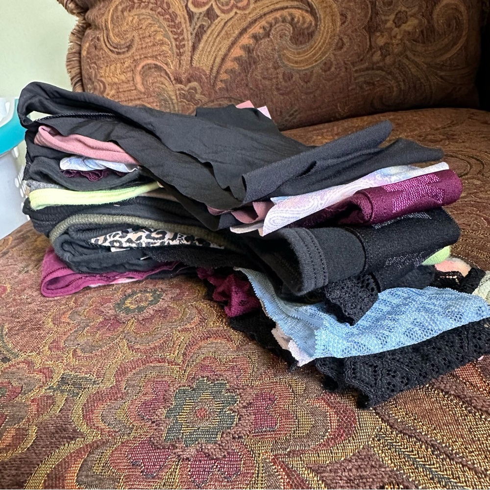 PINK Victoria's Secret Medium Thongs Large Lot